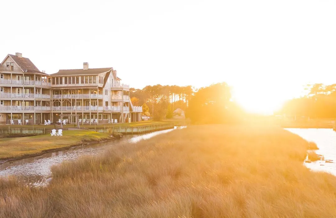 The Burrus House Inn Waterfront Suites-1