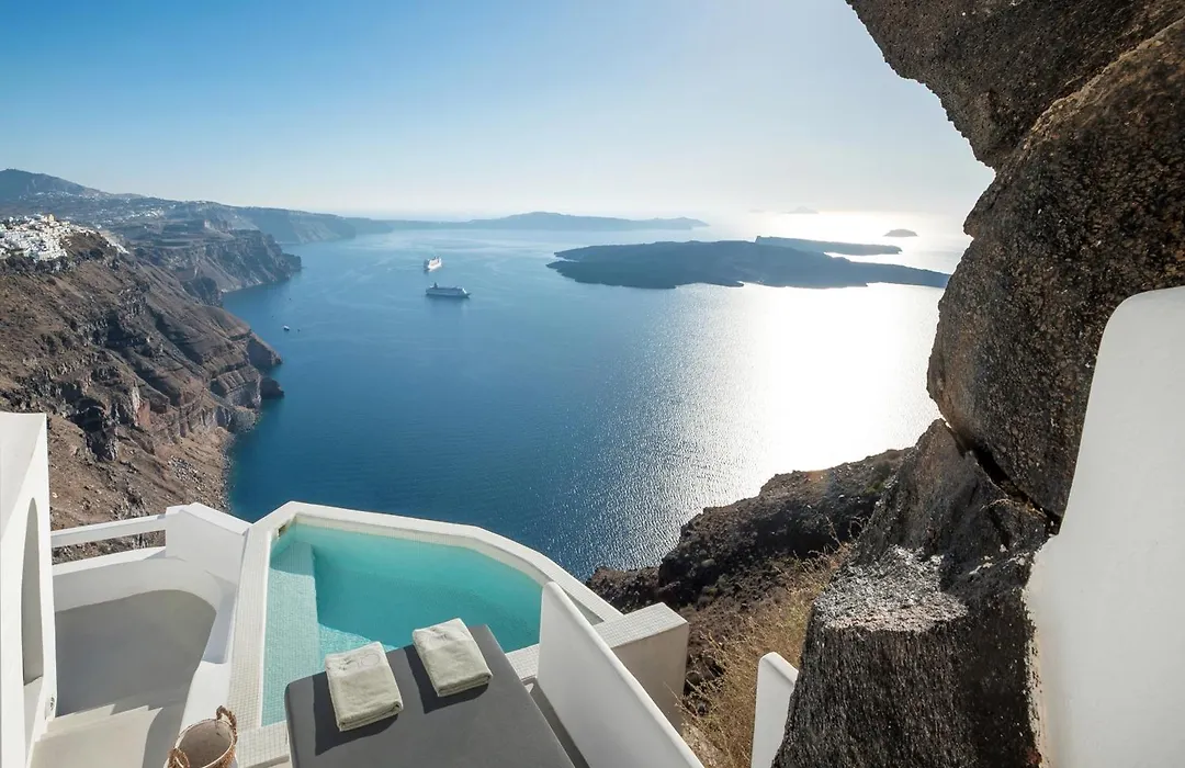 Aqua Luxury Suites By Nomee Hospitality Group-1
