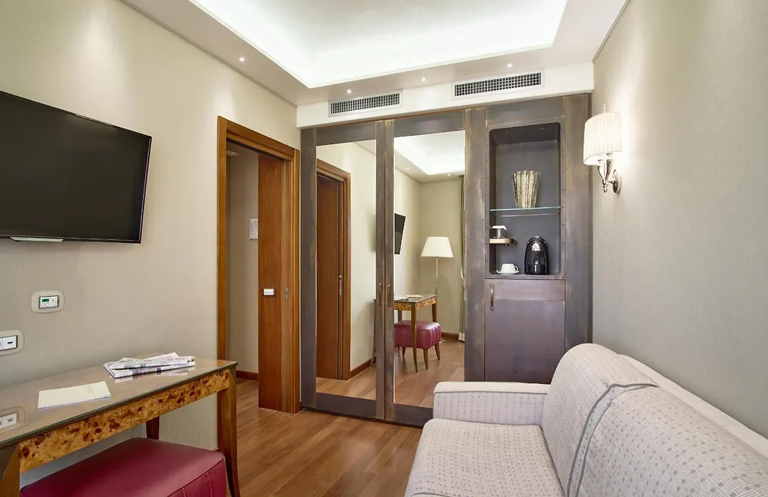 Hotel Santa Chiara-1