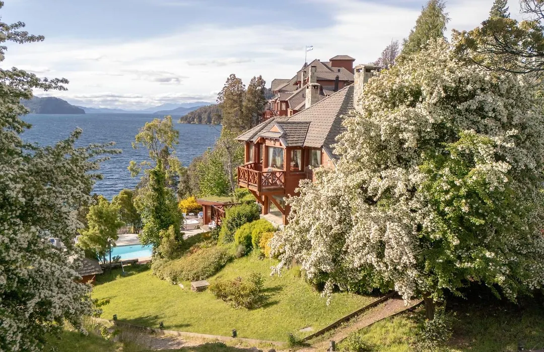 Charming Residences & Suites With Private Spa-1