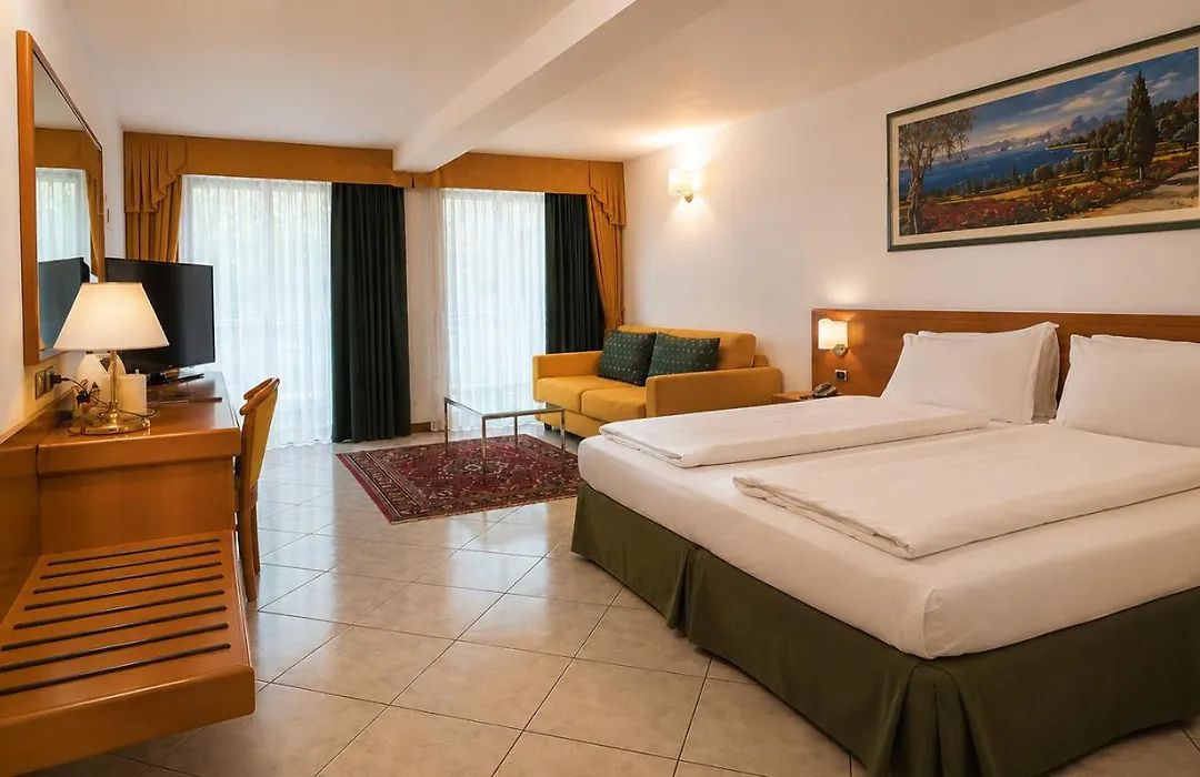 Hotel Capri Bardolino 3S-1
