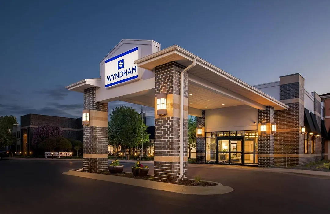 Wyndham Bloomington - Mall Of America-1