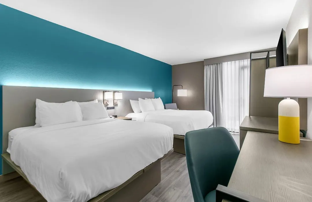 Comfort Inn & Suites-1