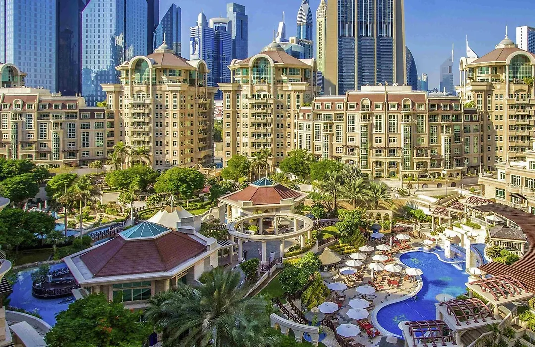 Swissôtel Al Murooj Dubai-1