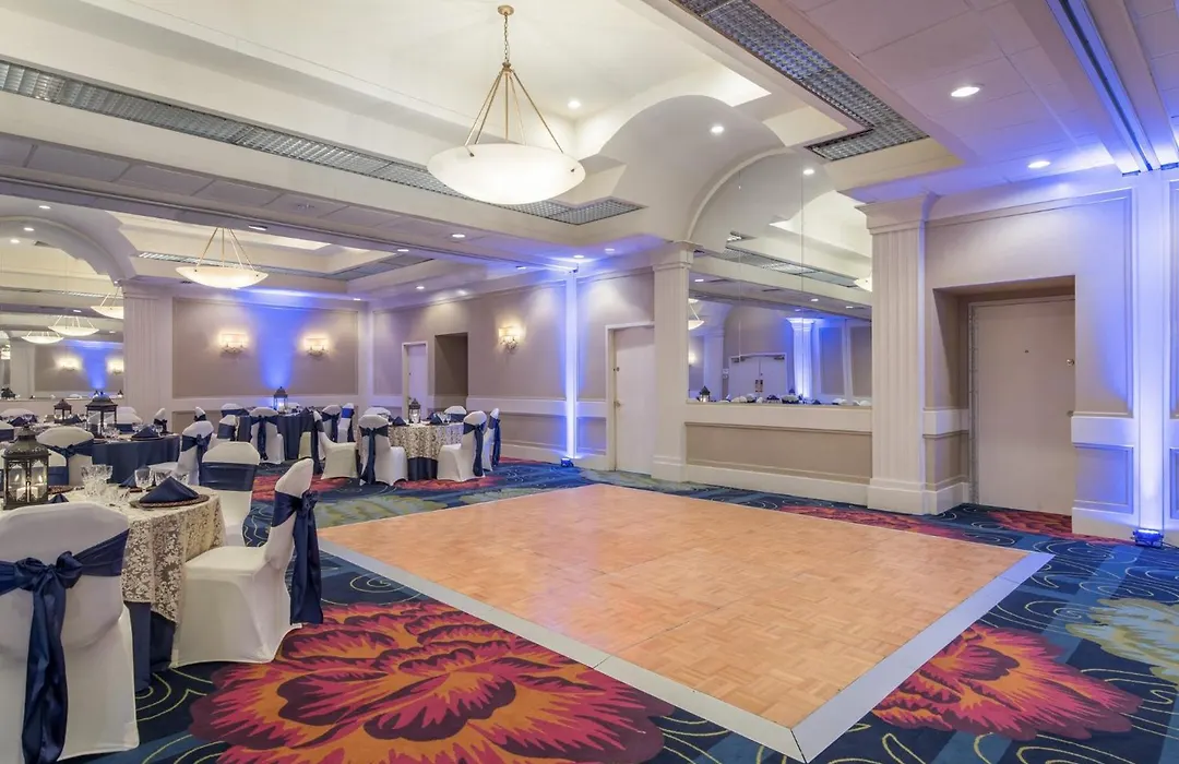 Crowne Plaza Virginia Beach Town Center By Ihg-1