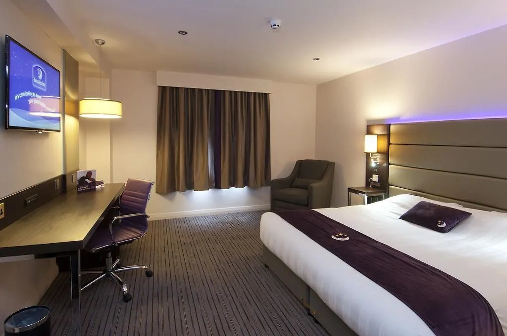 Premier Inn London City - Aldgate-1