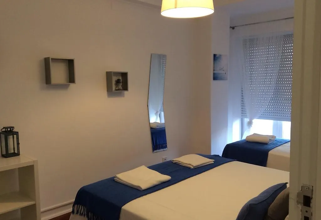 4U Lisbon IV Guesthouse Airport-1