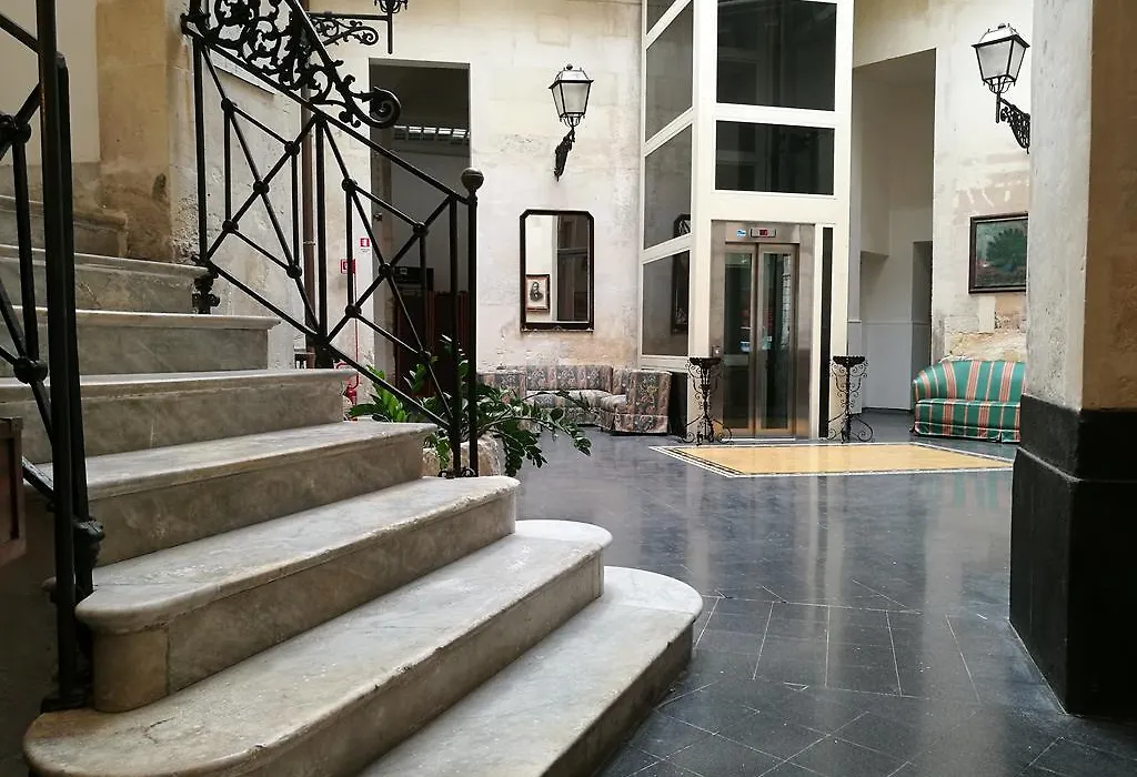 Palazzo Giaracà-1
