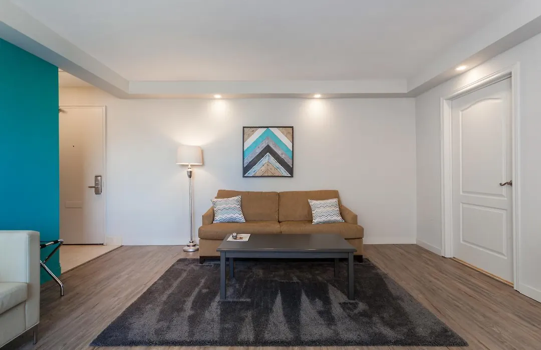 Les Hotel & Suites-1