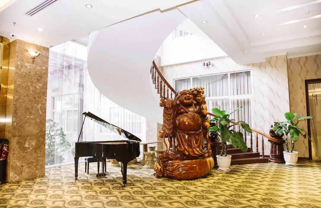 Hai Ba Trung Hotel & Spa-1