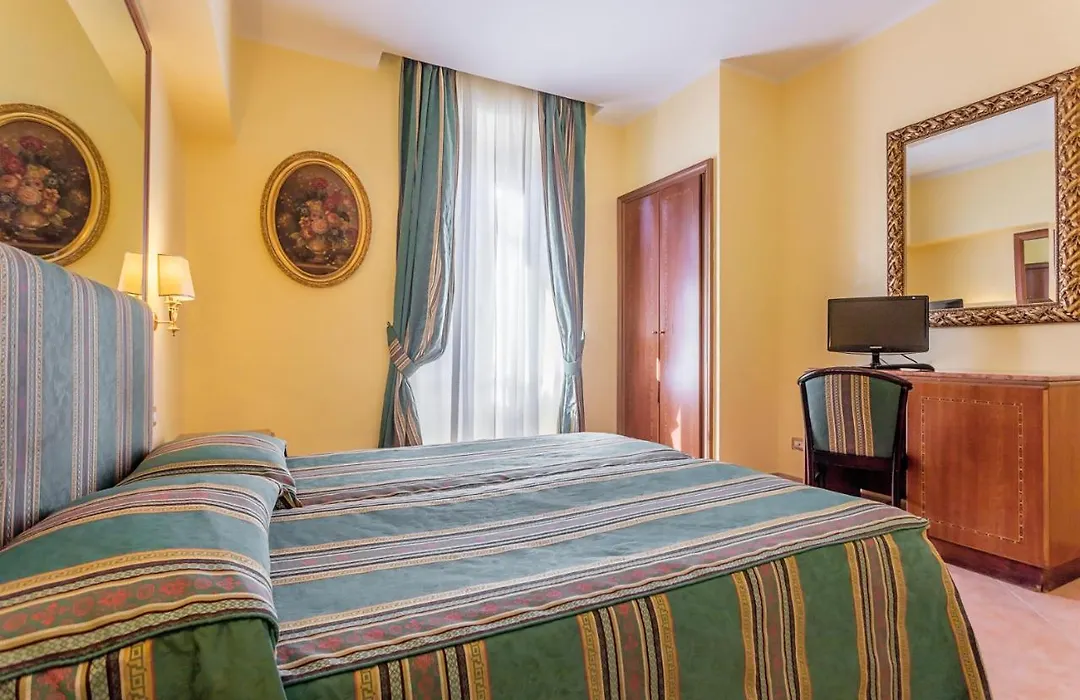 Raeli Hotel Noto-1