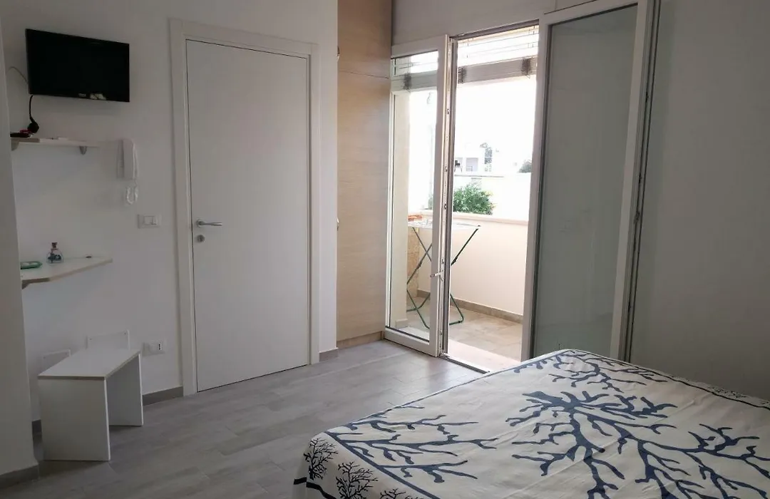 Camere Mare Manu-1