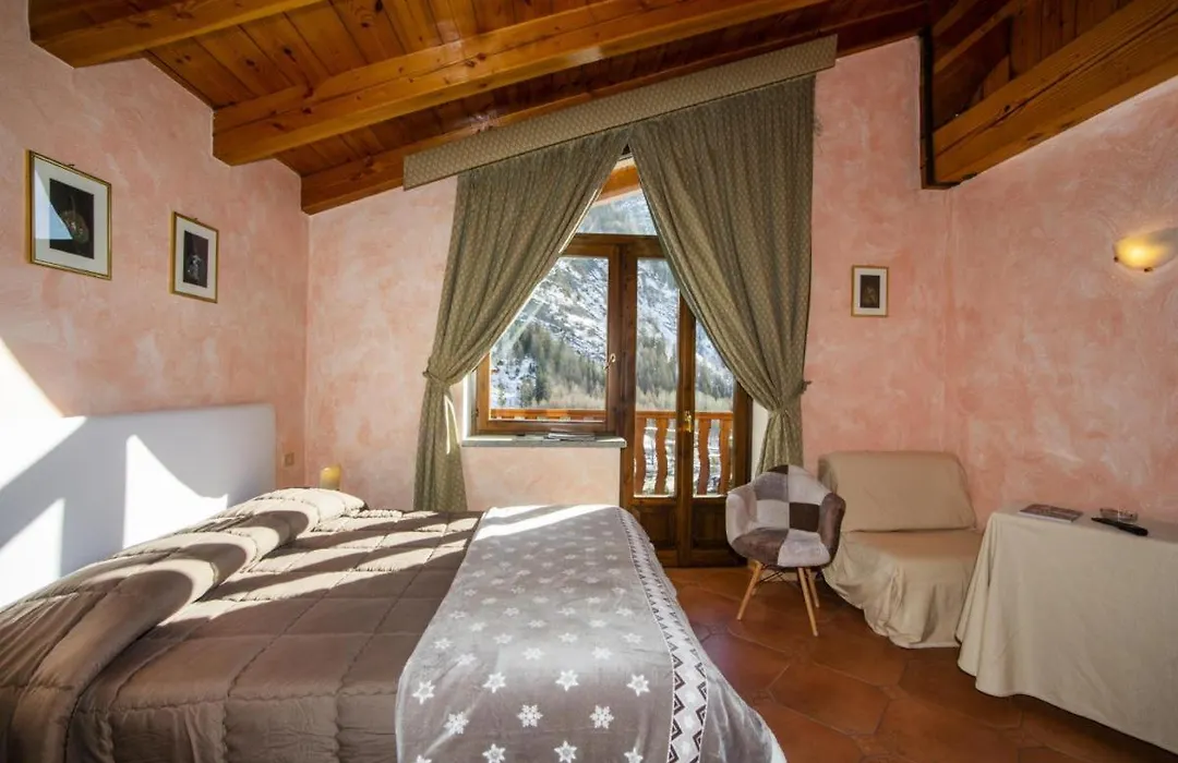 Hotel Chalet Joli-1