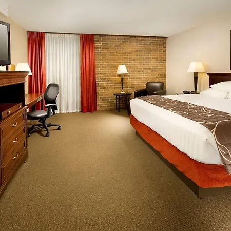 Drury Inn & Suites Kansas City Shawnee Mission-2