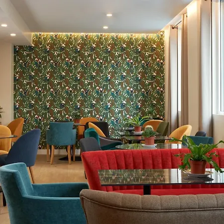 Hotel Apolonia Paris Montmartre; Sure Hotel Collection By Best Western-2