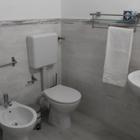 Rahal B&B-3