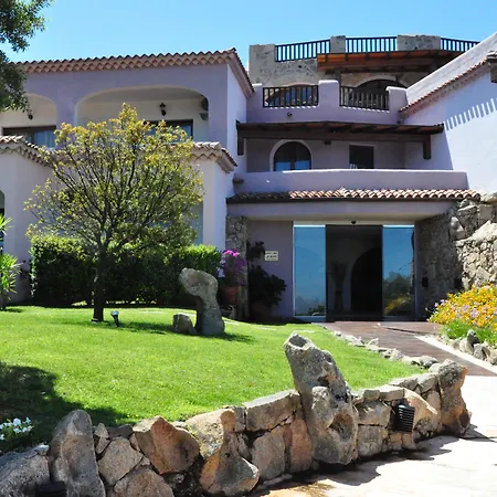 Hotel Li Graniti-3