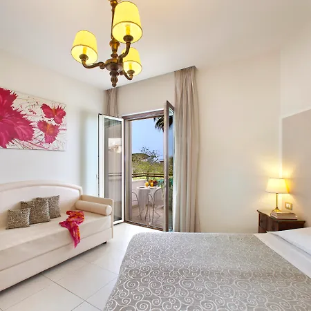 Hotel Alpha-2