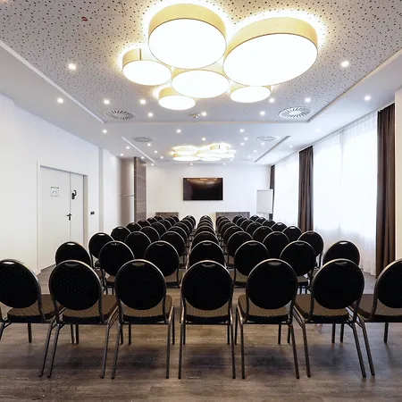 Airporthotel Berlin-Adlershof-3