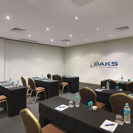 Oaks Melbourne On Collins Suites-2