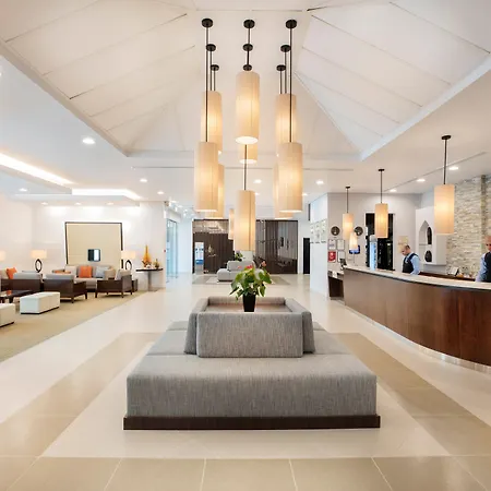 Holiday Inn Express Dubai Safa Park By Ihg-2