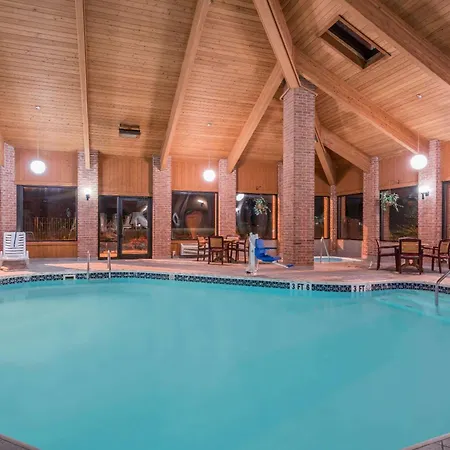 Baymont By Wyndham Marshfield-3