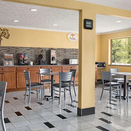 Super 8 By Wyndham Whites Creek/ Nashville Nw Area-2