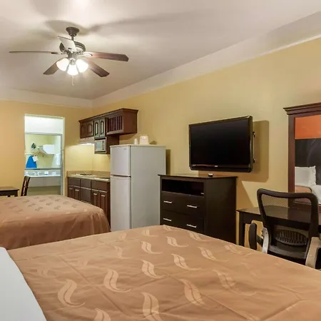 Quality Inn & Suites At The Outlets Mercedes-Weslaco-3