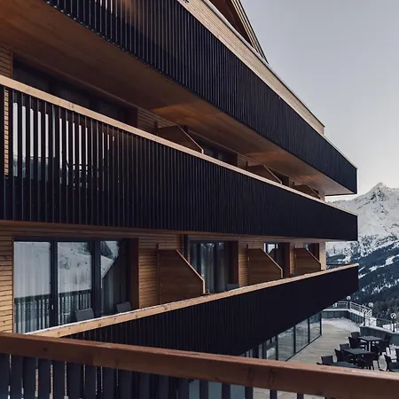Hotel Schoene Aussicht-3