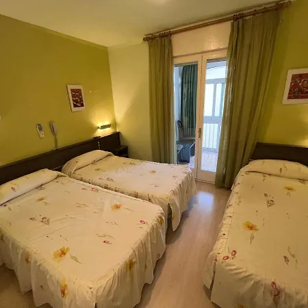 Hostal La Vila-3