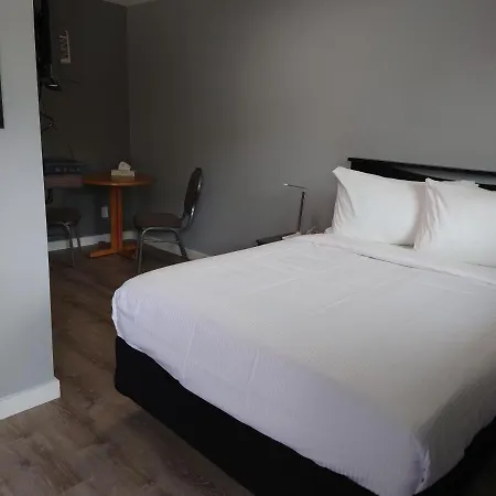 Traveler'S Inn-2