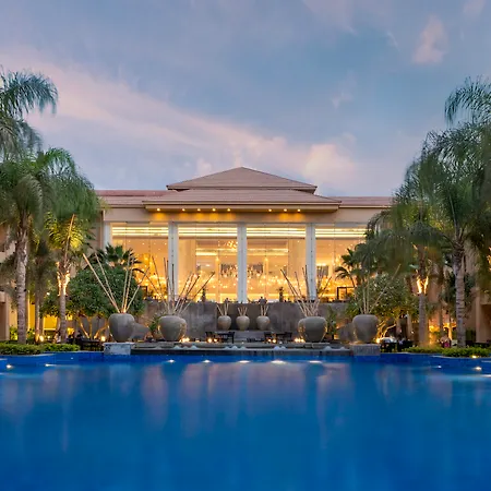 Dusit Thani Lakeview Cairo-2