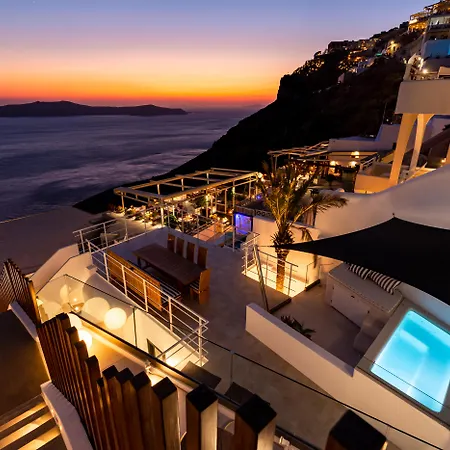 Daydream Luxury Suites-3