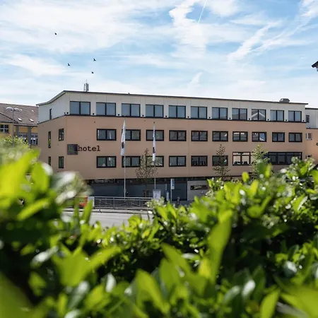 B-Smart Hotel Schoenenwerd-2