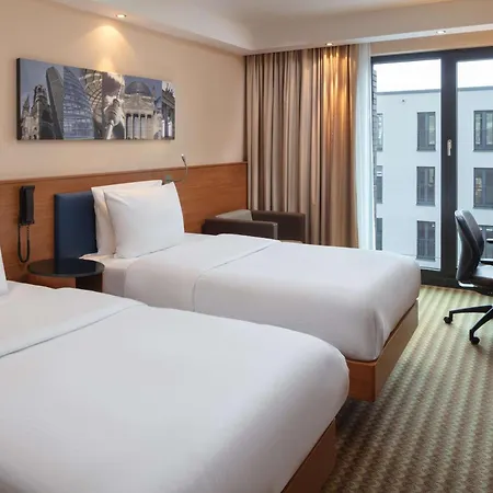 Hampton By Hilton Berlin City West-2