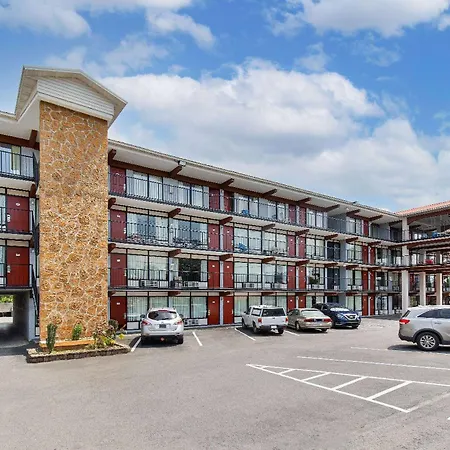 Americana Inn A Travelodge By Wyndham-3