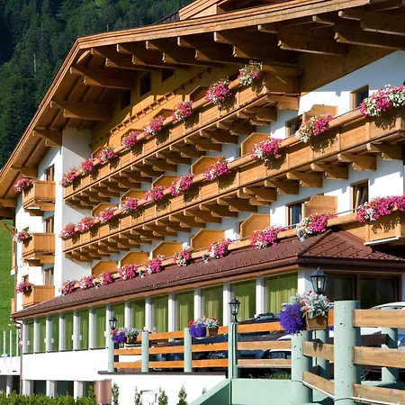 Hotel Bergland-2