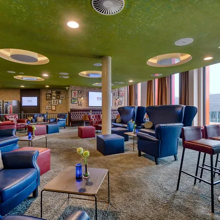 Hilton Garden Inn Stuttgart Neckarpark-2