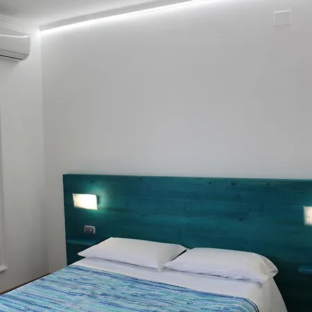 Otto&Mezzo B&B-2