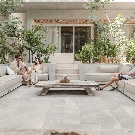 Jungle Chic-3