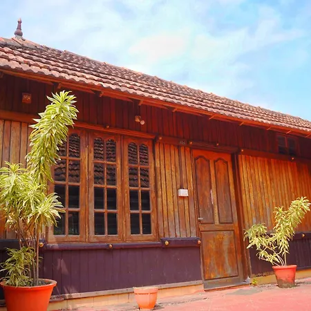 Moon Waves Beach Hotel Varkala-3
