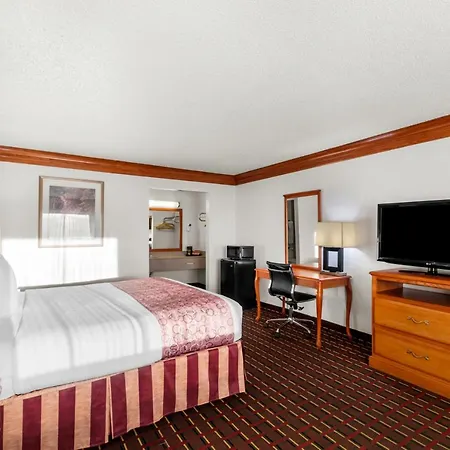 Scottish Inns - Decatur-3