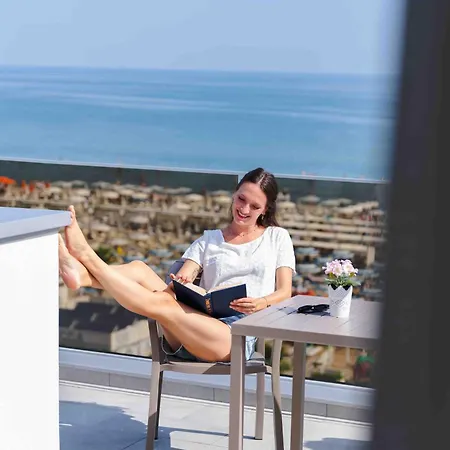 Hotel Ascot Riccione-3