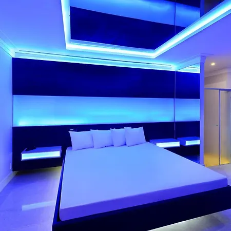 Eros Motel-2