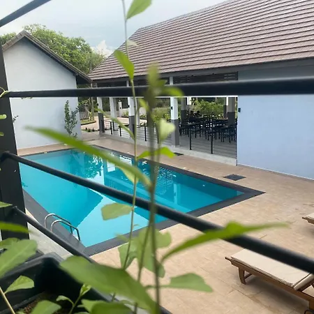 Lion Gate Hotel Sigiriya-3