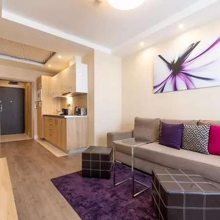 Silver Crown Hotel & Residence, Palace Quarter-2