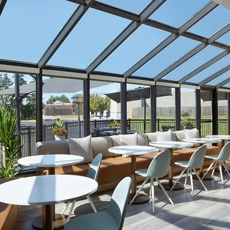 Towneplace Suites By Marriott London-3
