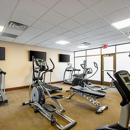 Mainstay Suites Madison - Monona-2