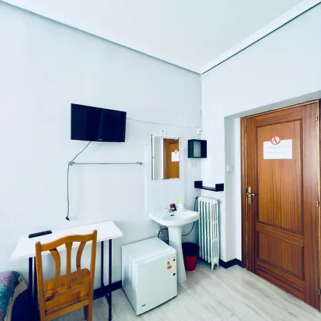 Hostal Conde De Alba-2