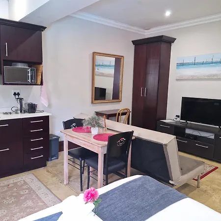 Casa Ridge Self-Catering-3